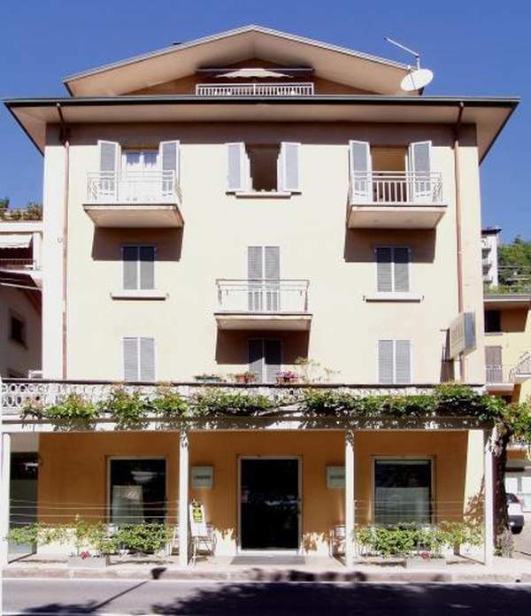 Hotel Belvedere Lovere Extérieur photo